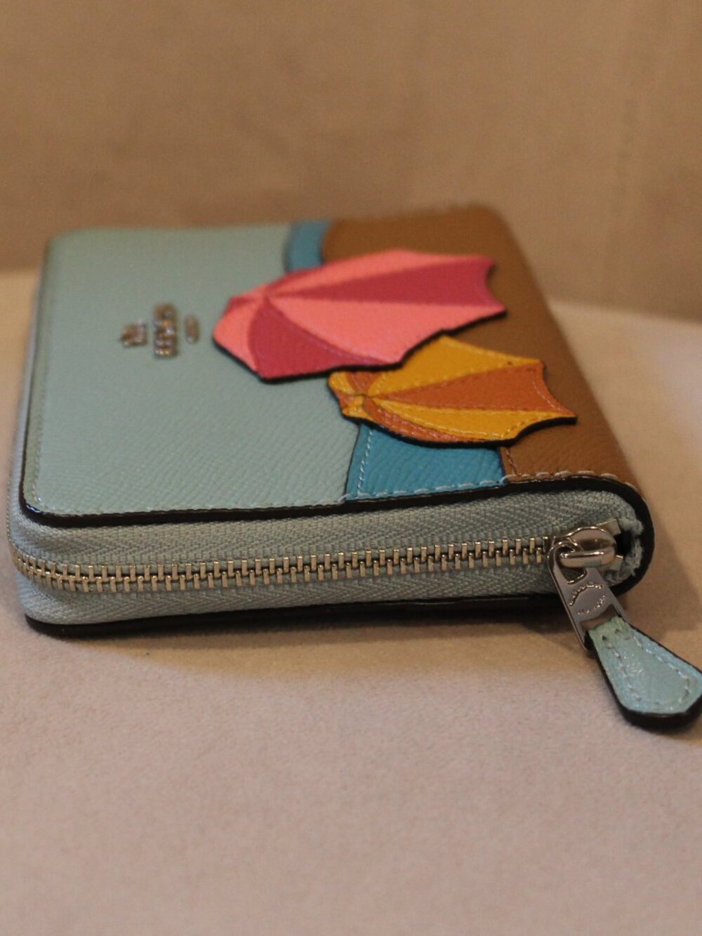 Coach Umbrella Motif Zip Around Medium Wallet New with tags - Picture 9 of 15